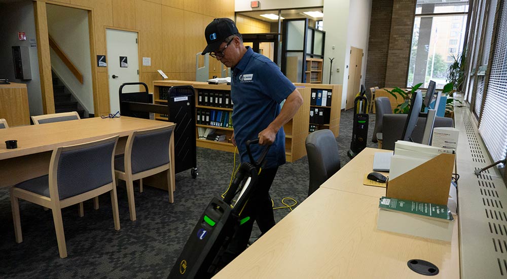 Q-1 Services, Janitorial Services Anchorage AK, Commercial Janitorial Services Anchorage AK, Office Cleaning Services Anchorage AK, Medical Facility Cleaning Anchorage AK, Warehouse Cleaning Services Anchorage AK, Industrial Cleaning Services Anchorage AK, Move Out Cleaning Services Anchorage AK